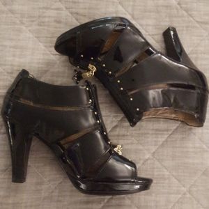 Sofft Black and Gold Zipper Heels/Bootie
